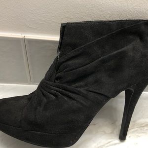 Womens Metaphor brand high‎ heel bootie size 8 M